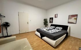 Sweet 1Br Apartment, Enkplatz U3 15Min To Center